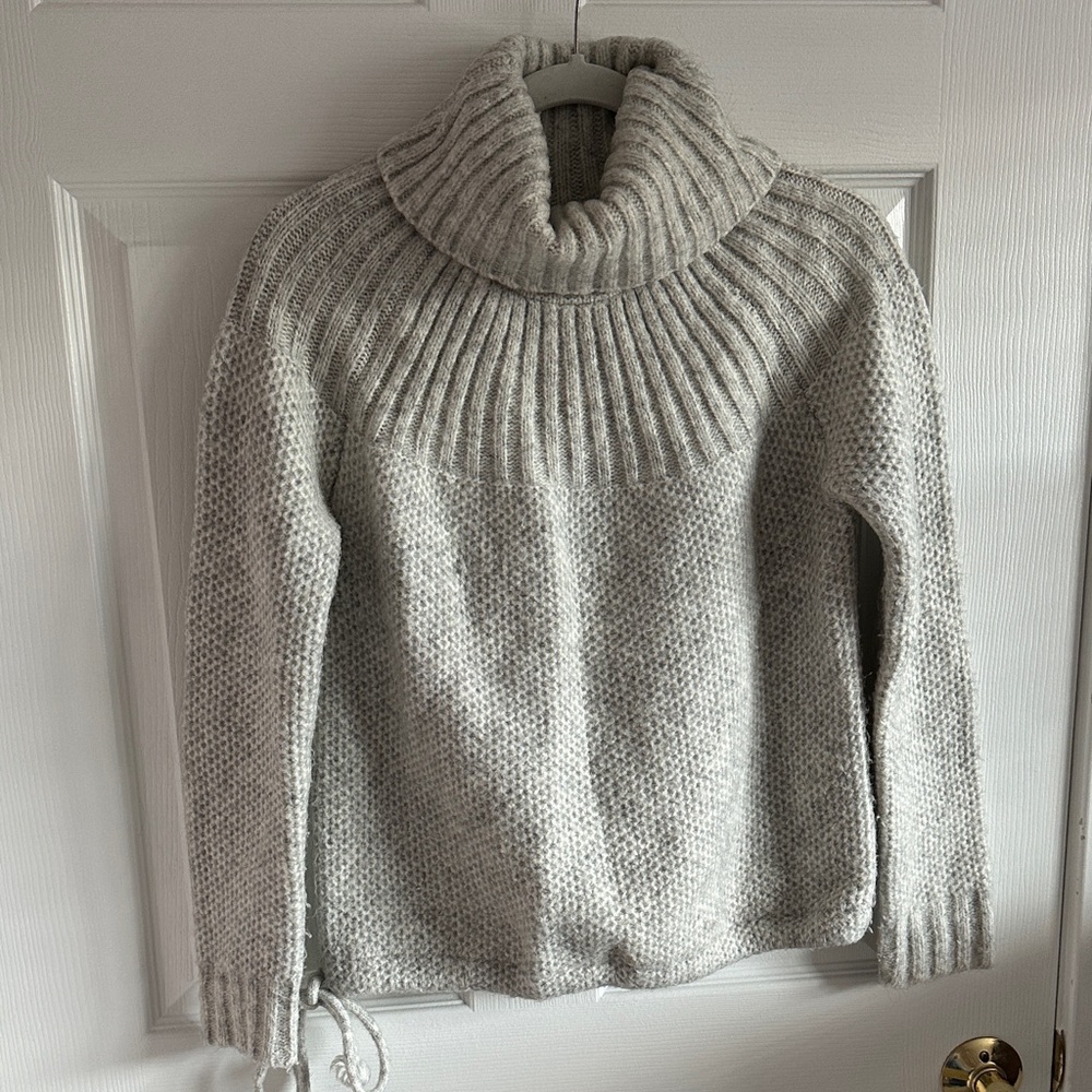 Madewell Light Gray Turtleneck Sweater